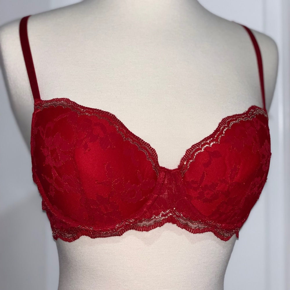 💋 VS 32D Dream Angels Scarlet Lace Demi Bra 🔥 BNWT